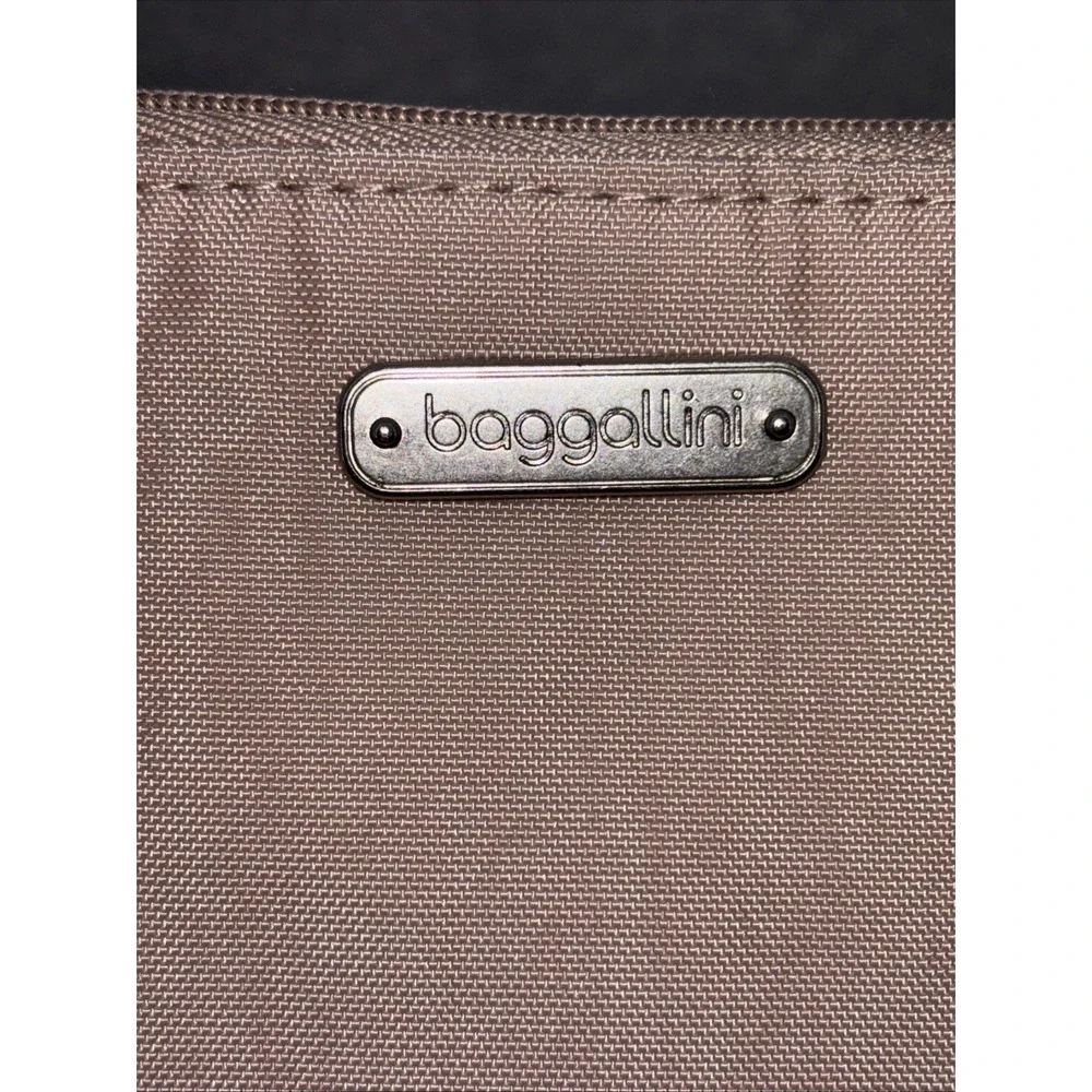 Baggallini‎ RFID Bryant Champagne Nylon Card Wallet Wristlet Money Pouch Travel